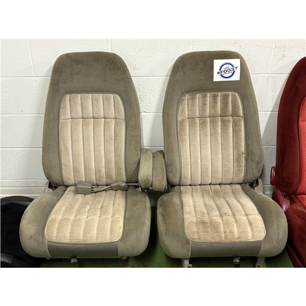 NO RESERVE OBS Factory Bucket seats