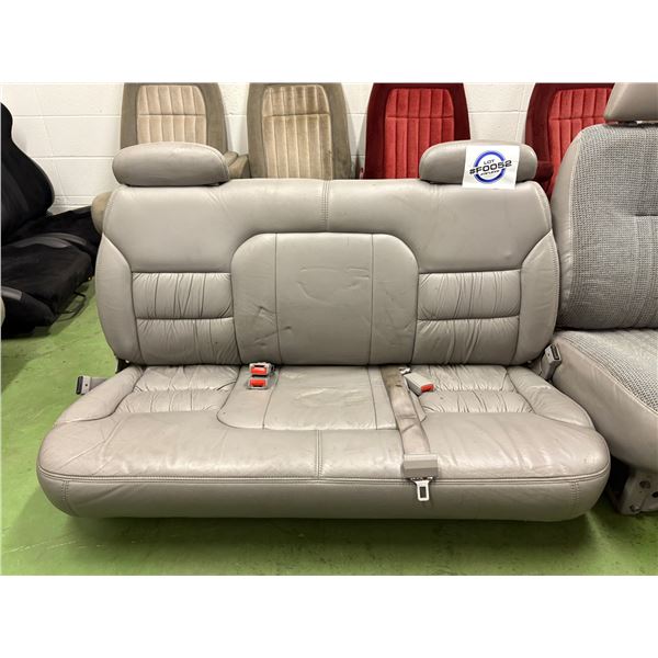 NO RESERVE Rear Suburban bench seat