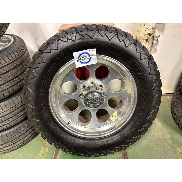 NO RESERVE Ion alloy rim and tire
