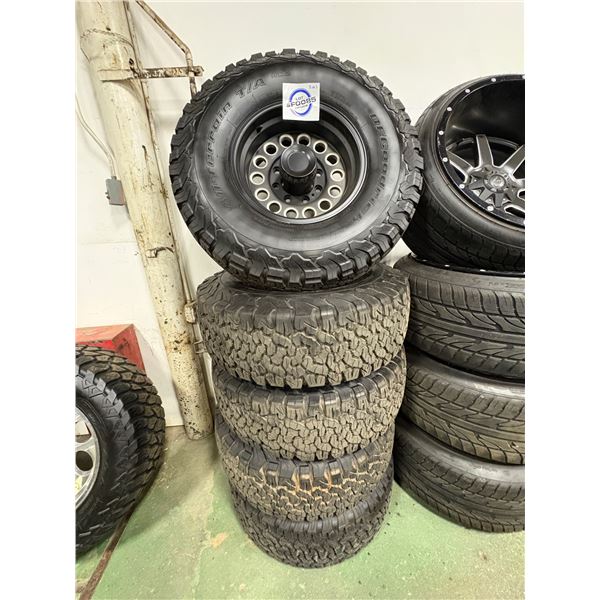 NO RESERVE Custom wheels w/ tires