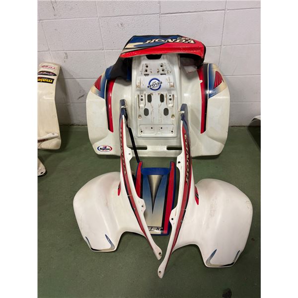 NO RESERVE Honda TRX 250R Plastics