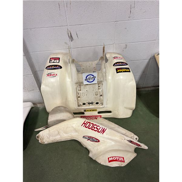 NO RESERVE Honda TRX 250R Plastics