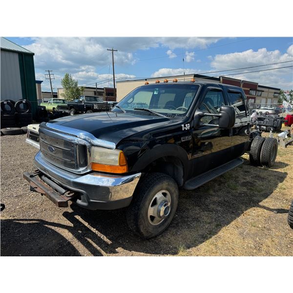 RESERVE LOWERED! 2000 F350 Crew cab and chassis