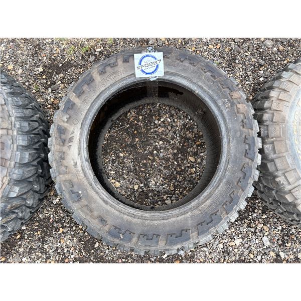 NO RESERVE Fuel Tri Ace Mud Gripper M/T 33x12.50R20 Tire