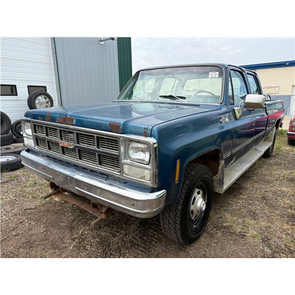 Super rare crew cab 1980 GMC Sierra Grande K3500 4x4