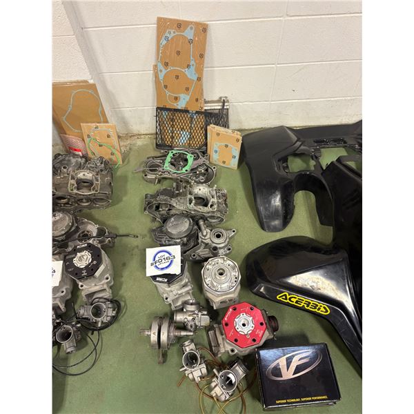 NO RESERVE Honda TRX 250R Misc Engine Parts