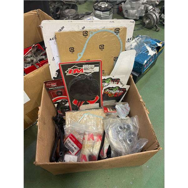 NO RESERVE Honda TRX 250R Misc Parts