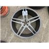 Image 1 : NO RESERVE Mercedes Rim