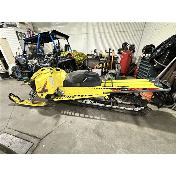 RESERVE MET!! 2015 Bombardier Summit X Tefa Custom Turboed Sled