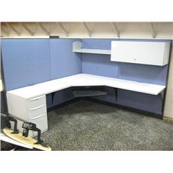 Haworth 7' X 7' Modular Workstation C/w Overhead