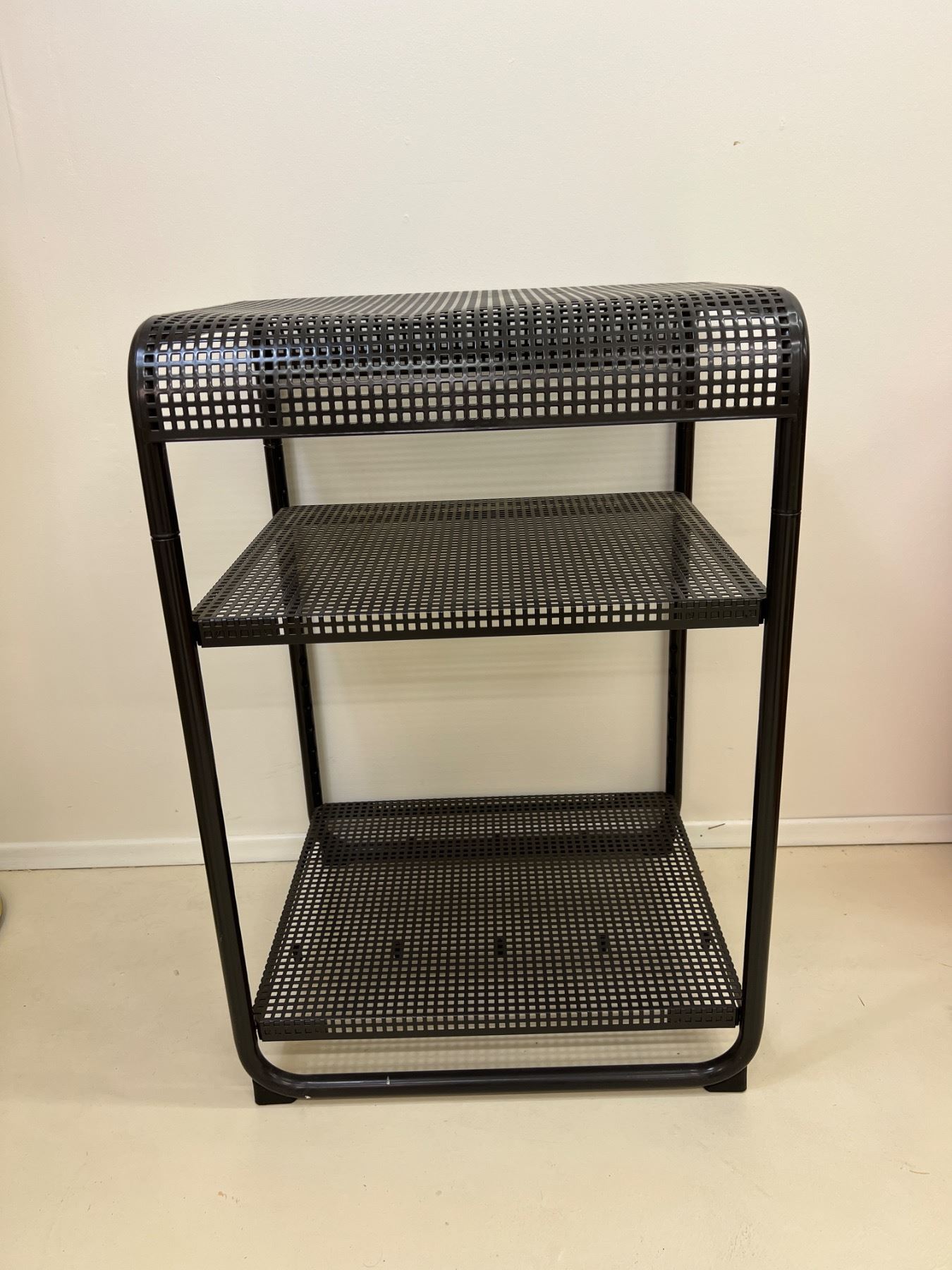 Mesh Rack Stand - Sunrise Estate Services Ltd