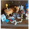 Image 2 : Minuscule Figures