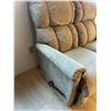 Image 2 : La-Z-Boy Loveseat Recliner