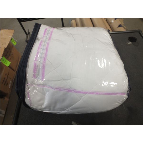 Queen Sized Mattress Feather Bed Protector