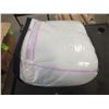 Image 1 : Queen Sized Mattress Feather Bed Protector
