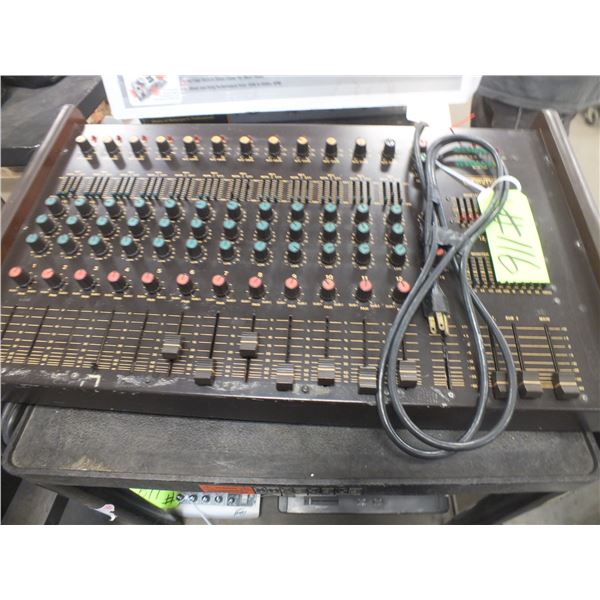 Traynor Mixing Board