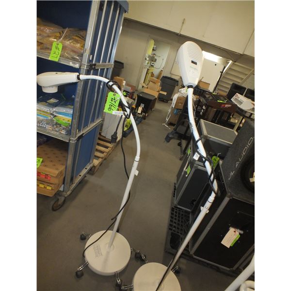 2 Welch Allyn Medical Lights