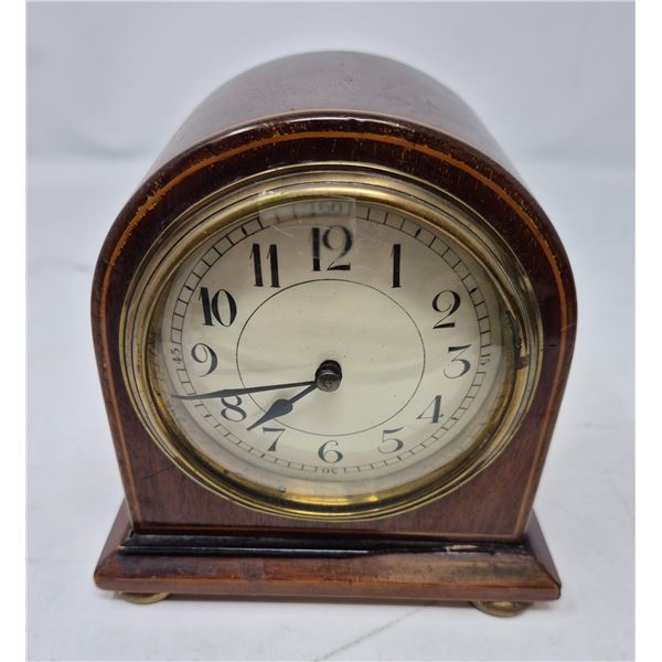 Antique Wind-Up Mantel Clock – Wood & Brass Housing