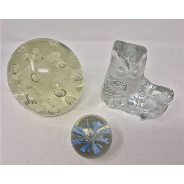 Group of 3 Art Glass Decor Pieces