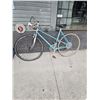 Image 2 : Vintage CCM Step-Through Road Bicycle – 10-Speed, Retro Charm!