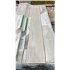 Image 2 : PALLET OF 17 BOXES OF SWISS NOBLESSE V4 D4545 NM URBAN OAK WHITE FLOORING 54.33" X 7.60" X 80MM - 8