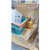 Image 2 : PALLET OF ASSORTED SHOW PROPS