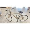 Image 2 : CANNONDALE ADVENTURE 800 9 SPEED BIKE