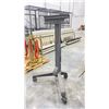 Image 2 : MOBILE MONITOR/TELEVISION STAND