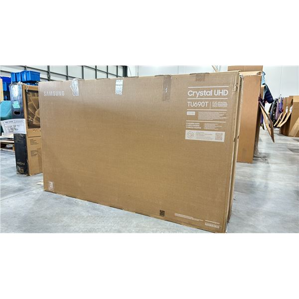 SAMSUNG 55" TU690T TELEVISION *MAY BE MISSING POWER CORD & OR REMOTE*