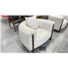 Image 2 : RETRO STYLE WHITE UPHOLSTERED LOUNGE CHAIR