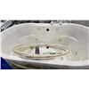 Image 2 : ULTRA JET BATH TUB 72" X 41" X 22"H