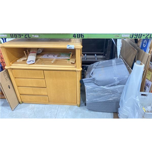SHELF OF ASSORTED ITEMS INCLUDING; FURNITURE, SET DEC SIGNS, ROLL OF CLEAR GARBAGE BAGS & MORE