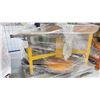 Image 3 : PALLET OF ASSORTED ITEMS INCLUDING; POTTERY TABLE & ASSORTED SHOW PROPS