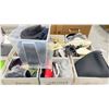 Image 2 : PALLET OF ASSORTED GLOVES, HATS, CLOTHING & MORE