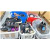 Image 1 : PALLET OF ASSORTED SHOES
