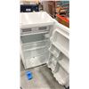 Image 2 : MASTER CHEF MINI FRIDGE