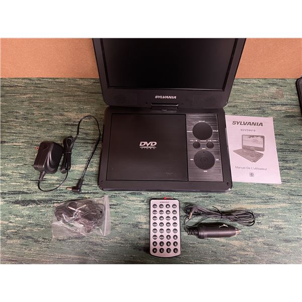 SYLVANIA SDVD9019 9in Portable DVD Player with Swivel Screen