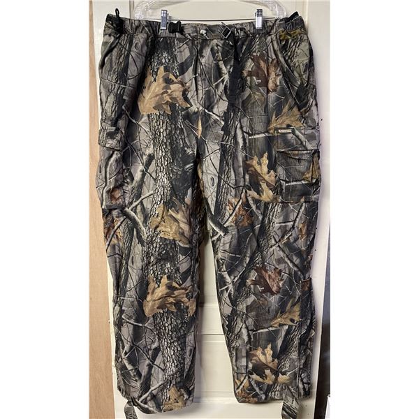 REMINGTON 2XL Realtree Hardwood Camo Pants with Fleece Camo Gloves