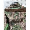 Image 5 : HUNTSHIELD Realtree Xtra Green Camo jacket and 2 pair gloves