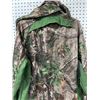 Image 6 : HUNTSHIELD Realtree Xtra Green Camo jacket and 2 pair gloves