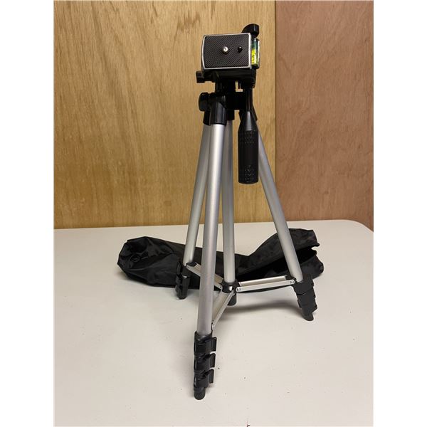TELESCOPIC TRIPOD WITH CARRYING CASE