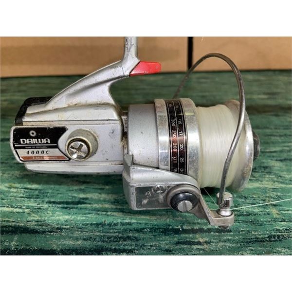 DAIWA 4000C 2BB Spinning Reel with DAIWA Apollo 1616 8'6 Spinning Rod