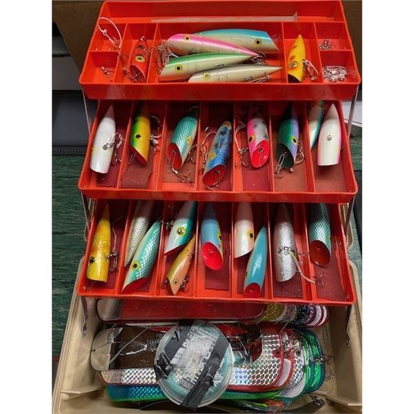 LOT 384 - ASSORTED FISHING PLUGS, Flashers and gear