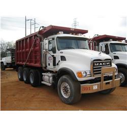 2006 MACK CV713 TRI-AXLE DUMP