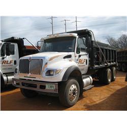 2006 INTERNATIONAL 7600 T/A DUMP