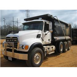 2003 MACK CV713 TRI-AXLE DUMP