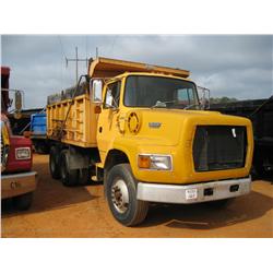 1993 FORD L8000 T/A DUMP