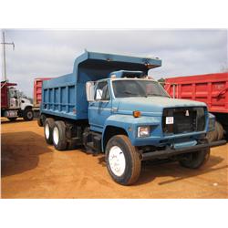 1990 FORD F900 T/A DUMP