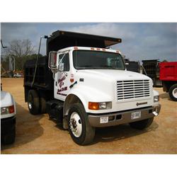 2001 INTERNATIONAL 4900 S/A DUMP