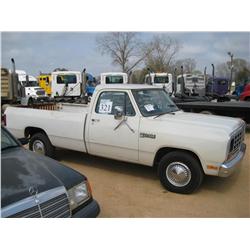 1985 DODGE D150 PICKUP TRUCK
